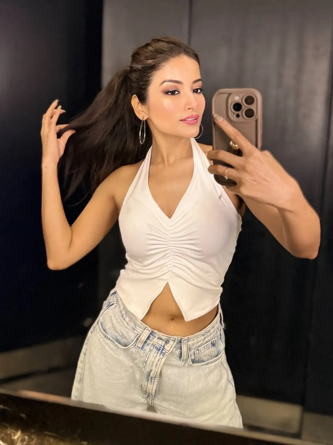 Aanya - Delhi escort profile
